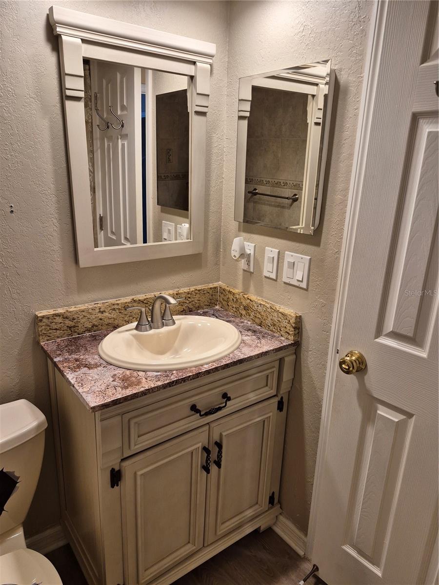 Image 10 of 15 For 4939 Floramar Terrace 203