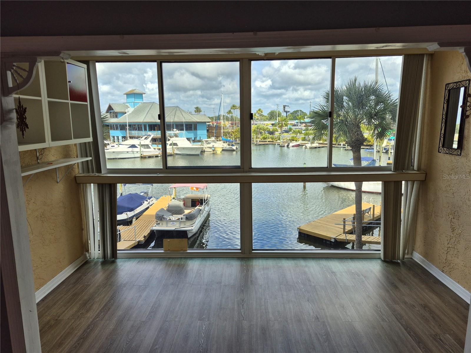 Image 5 of 15 For 4939 Floramar Terrace 203