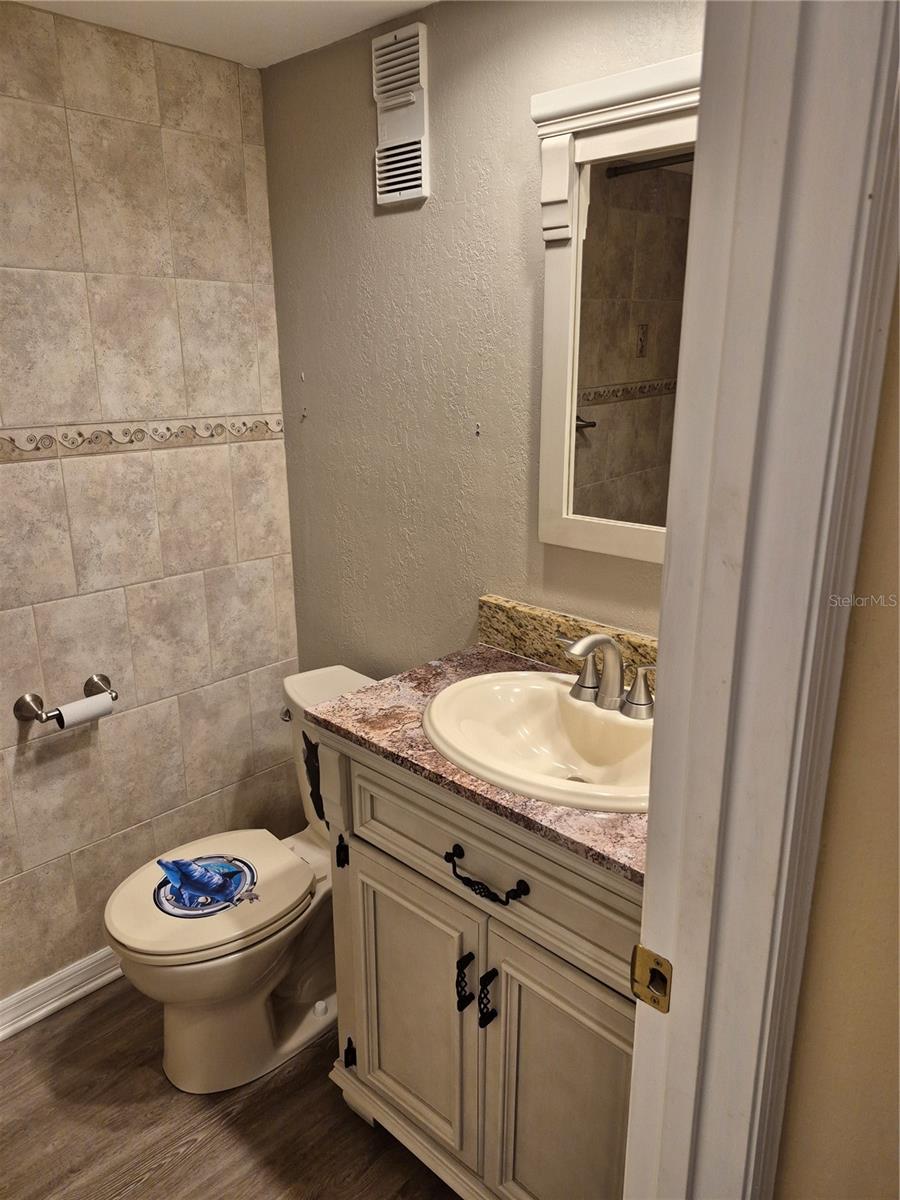 Image 8 of 15 For 4939 Floramar Terrace 203