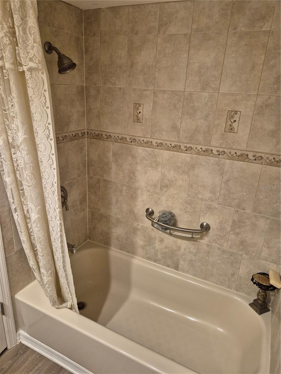 Image 9 of 15 For 4939 Floramar Terrace 203