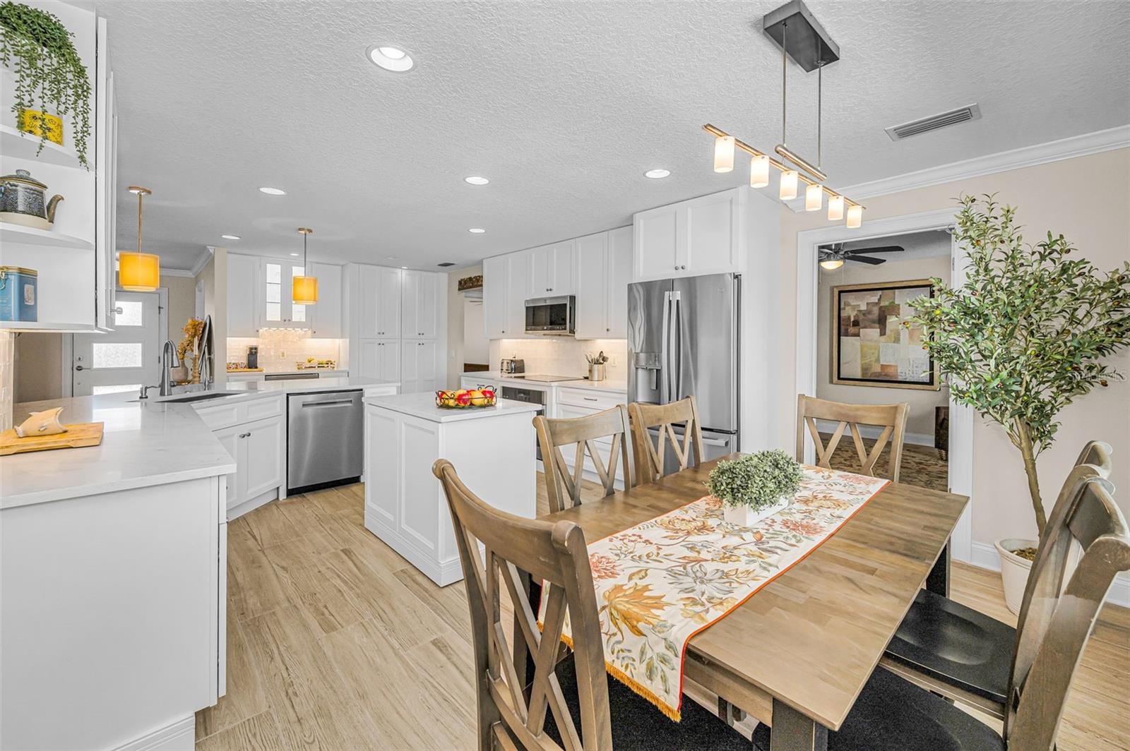 Image 11 of 92 For 5008 Galleon Court