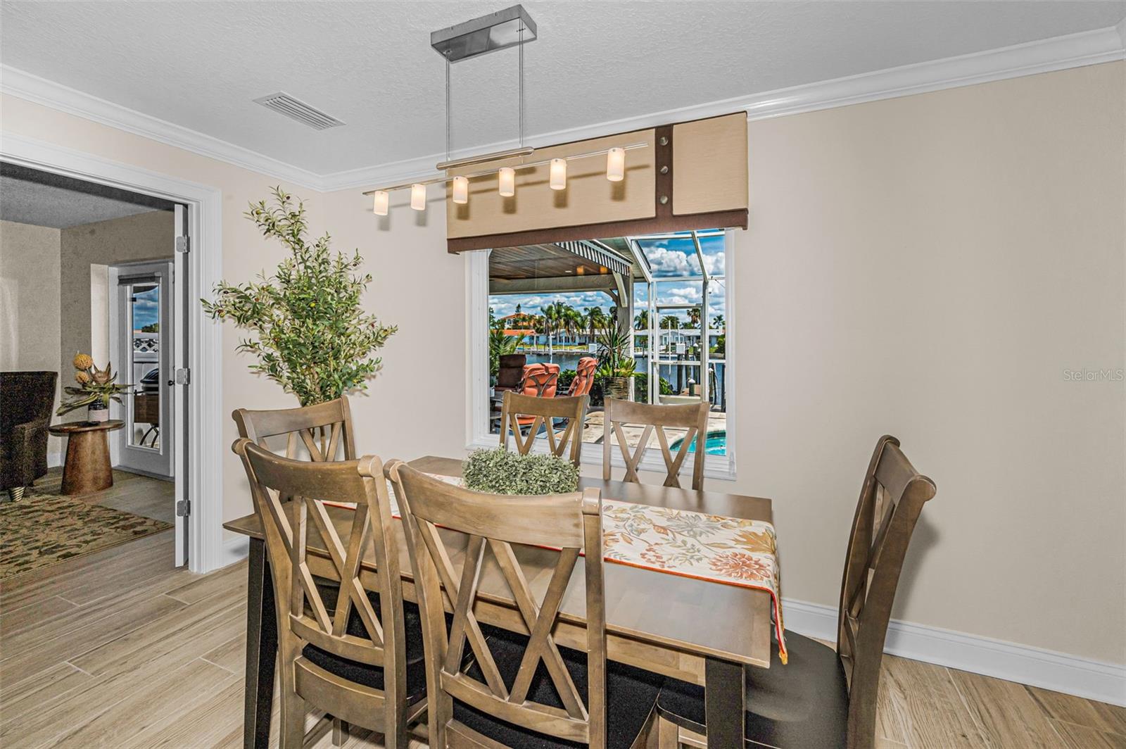 Image 12 of 92 For 5008 Galleon Court