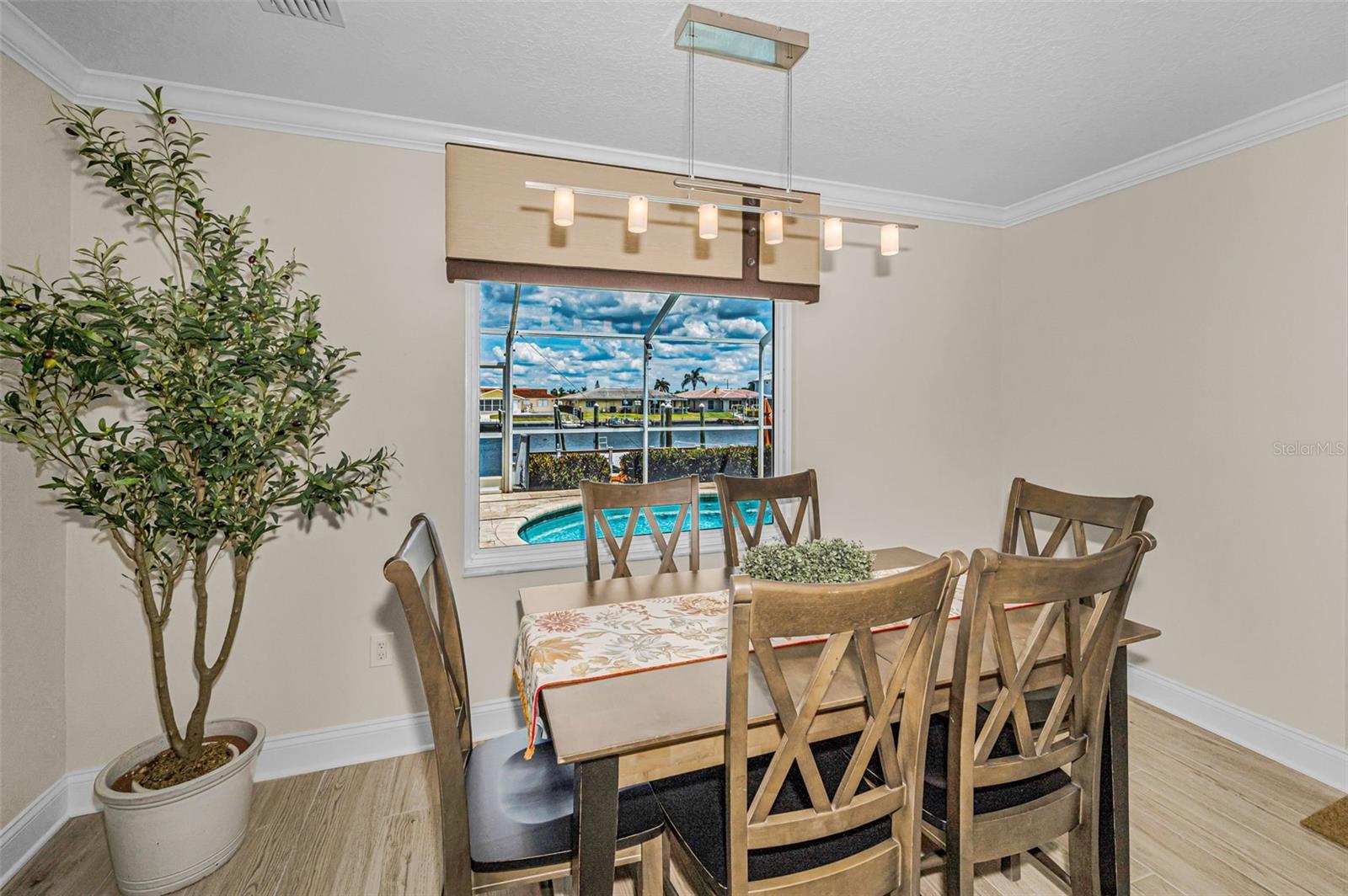 Image 13 of 92 For 5008 Galleon Court
