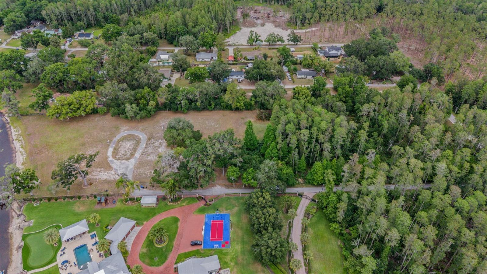 Image 10 of 22 For 215 Lake Brant Drive