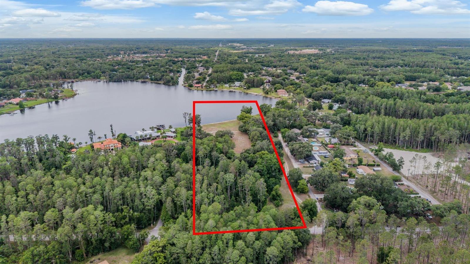Image 2 of 22 For 215 Lake Brant Drive