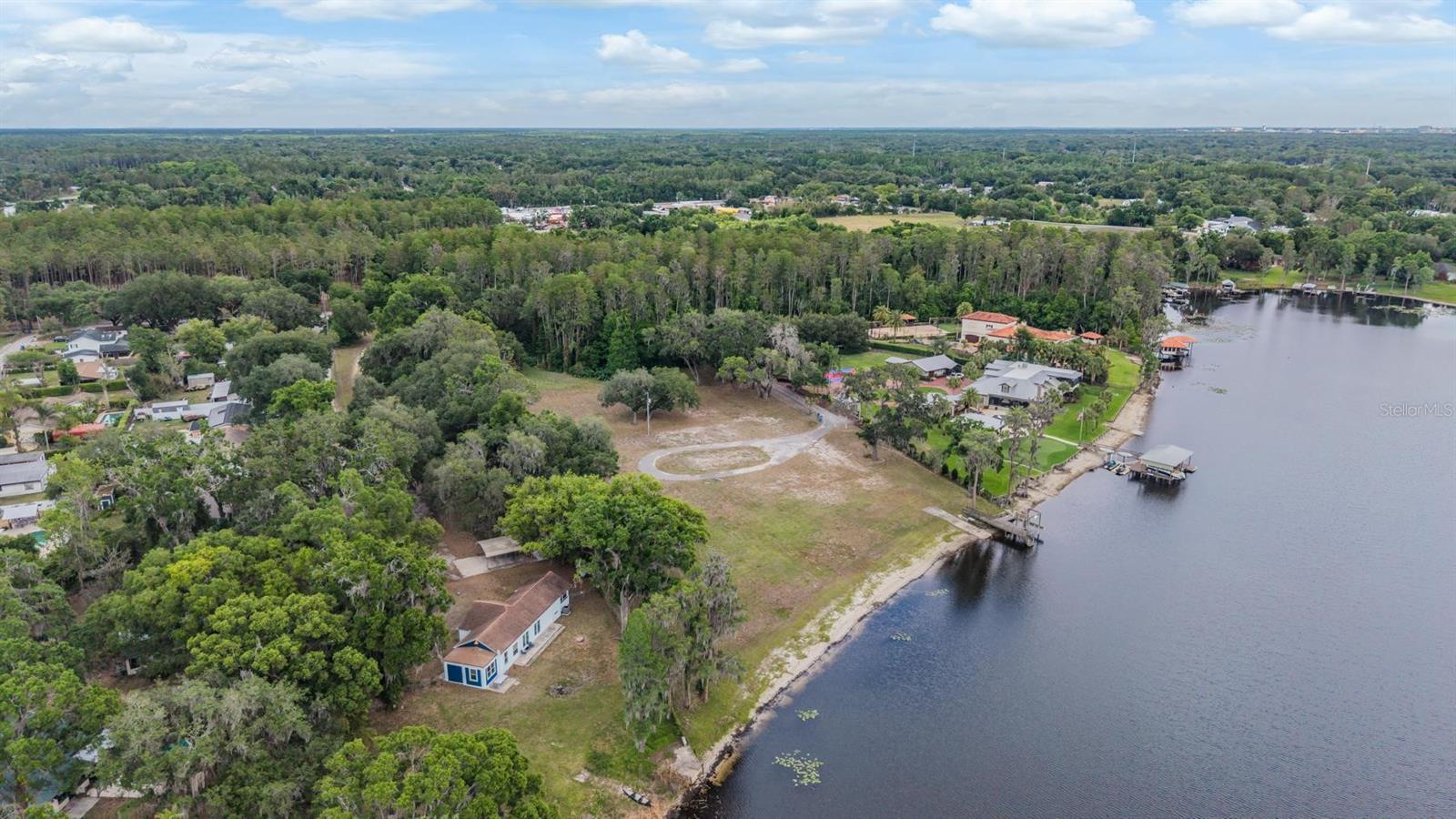 Image 5 of 22 For 215 Lake Brant Drive