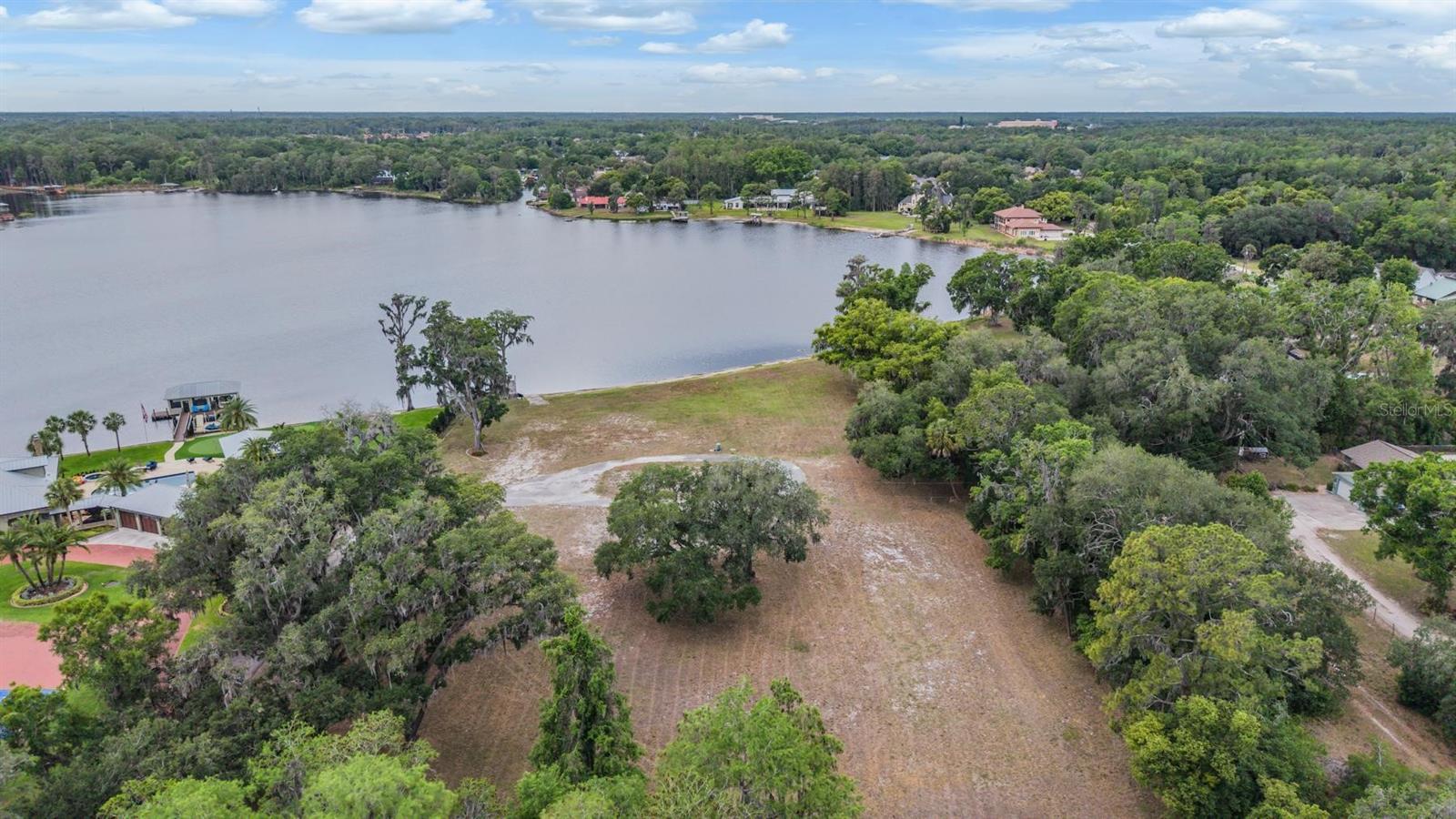 Image 8 of 22 For 215 Lake Brant Drive