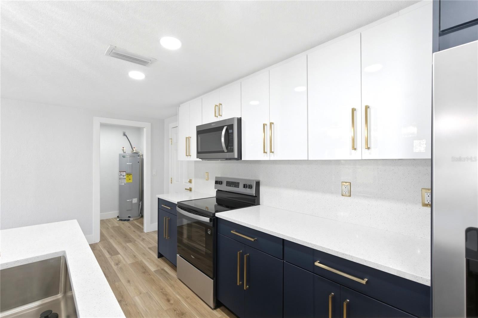Image 16 of 49 For 3202 44th Street