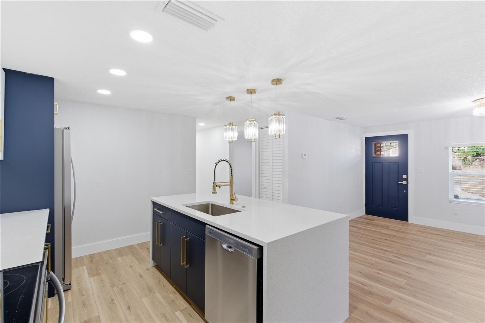 Image 18 of 49 For 3202 44th Street