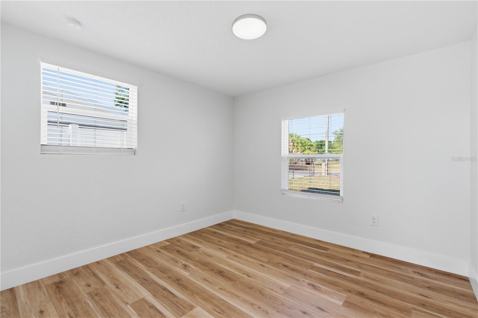 Image 23 of 49 For 3202 44th Street