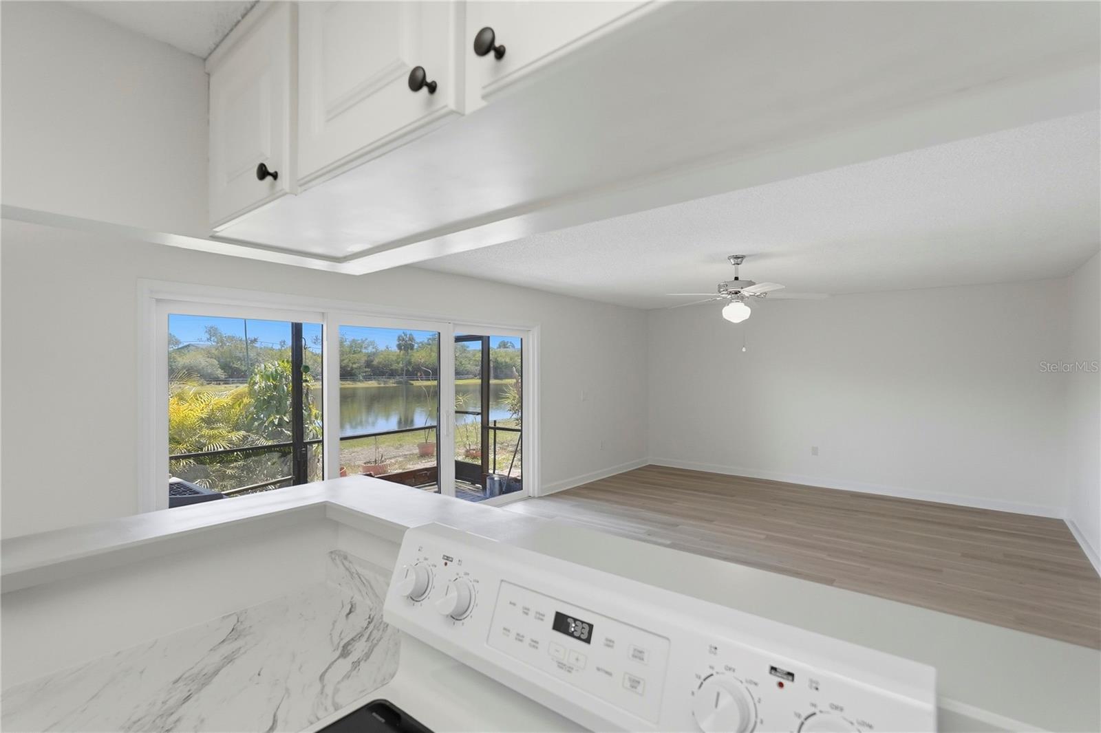 Image 10 of 31 For 724 115 Avenue N 2205