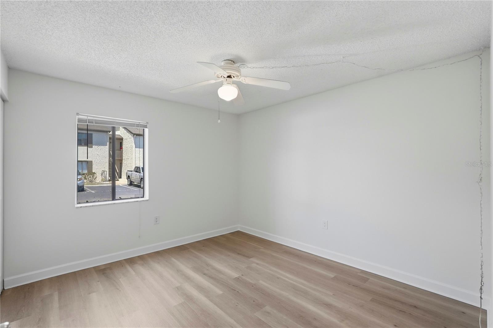 Image 12 of 31 For 724 115 Avenue N 2205