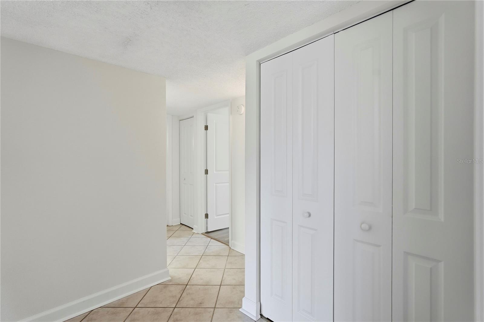 Image 3 of 31 For 724 115 Avenue N 2205