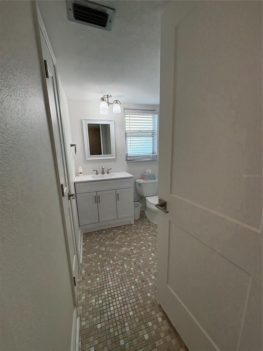 Image 16 of 26 For 464 Paula Drive N 109
