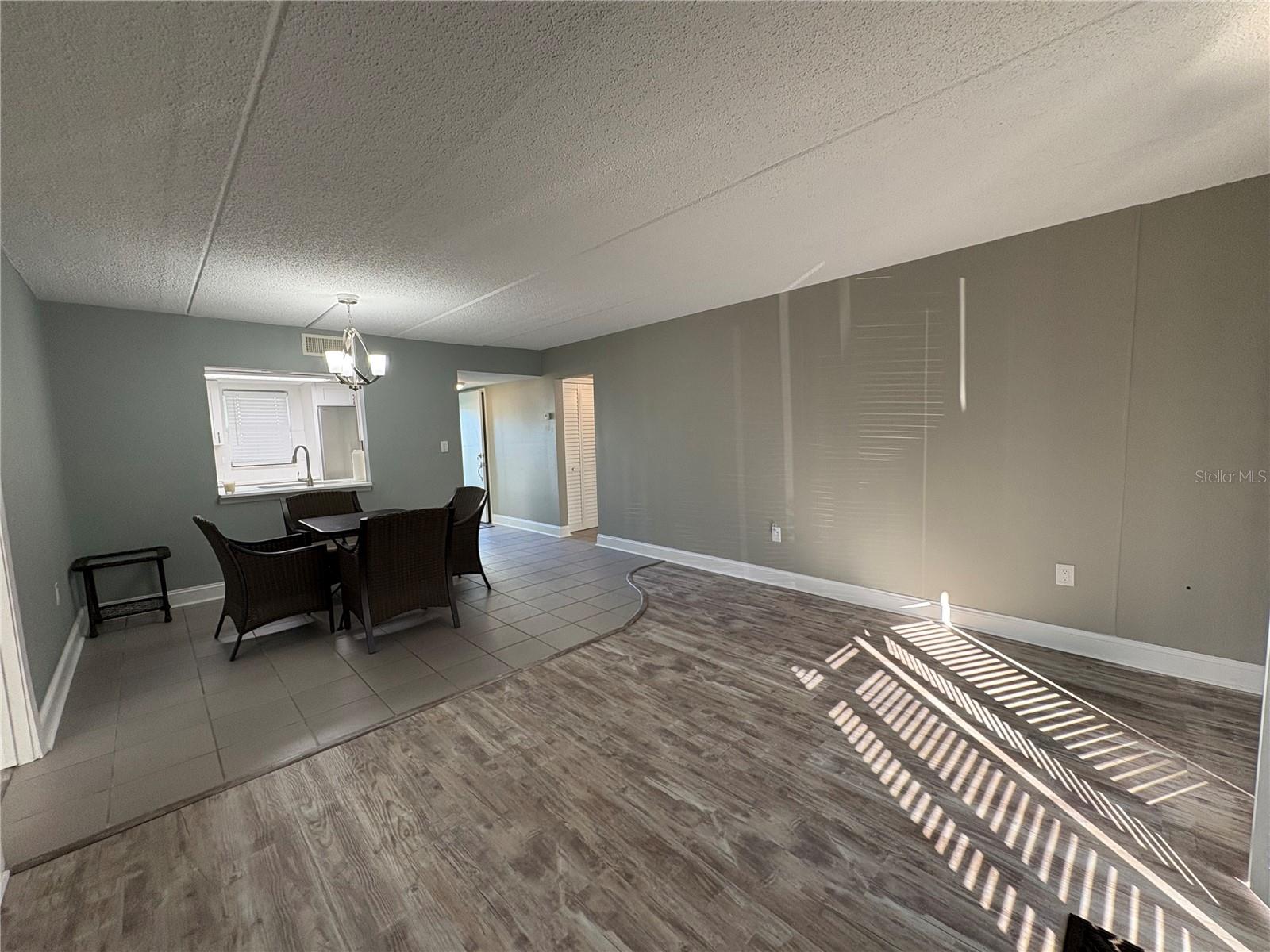 Image 8 of 26 For 464 Paula Drive N 109