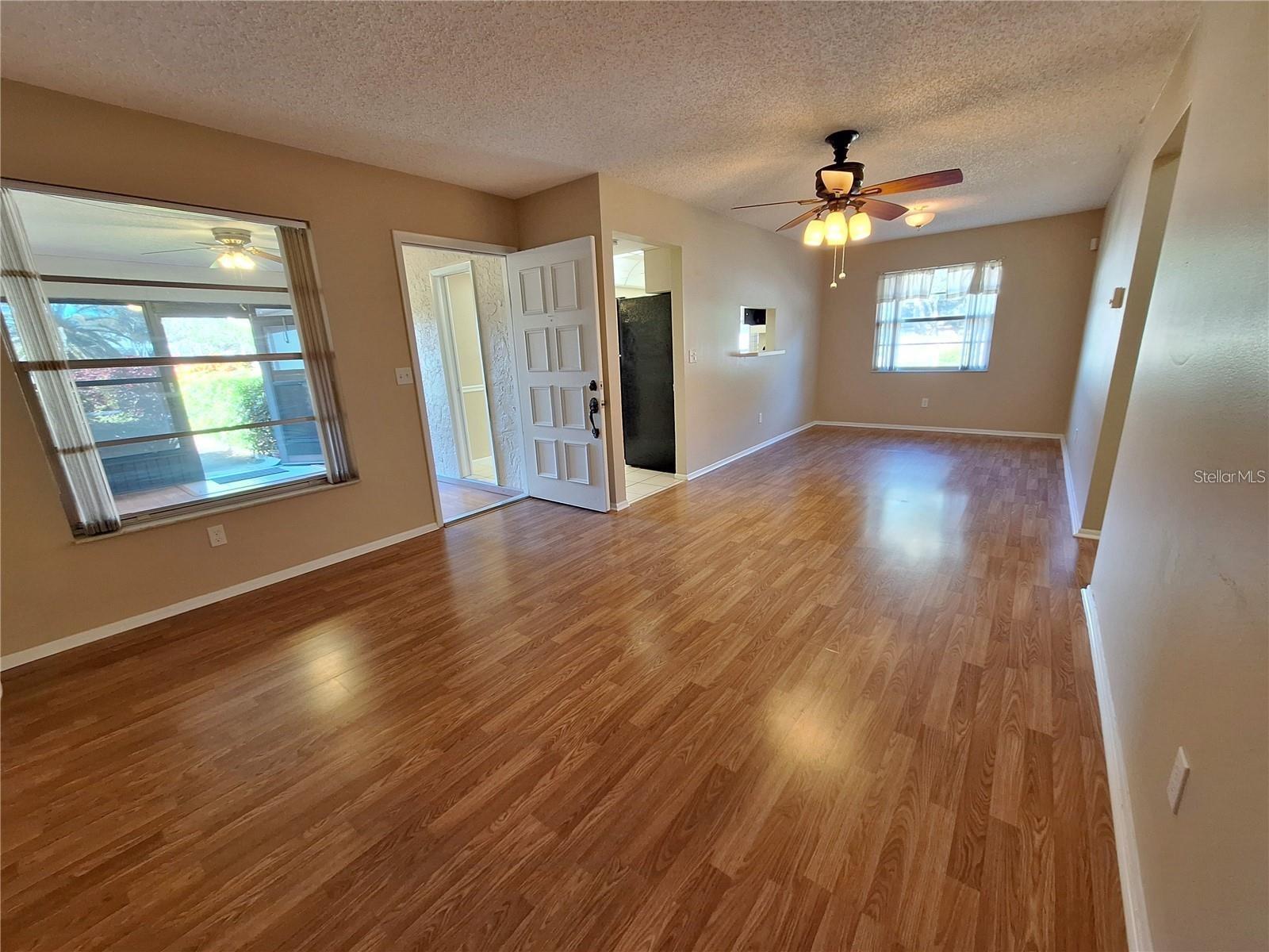 Image 5 of 27 For 3462 Maclaren Drive