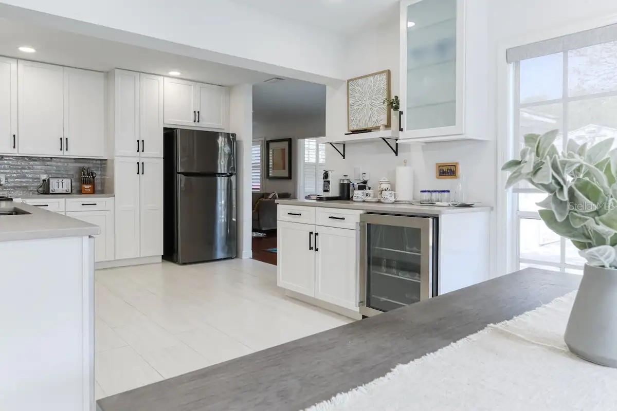 Image 11 of 51 For 4014 Palmira Avenue