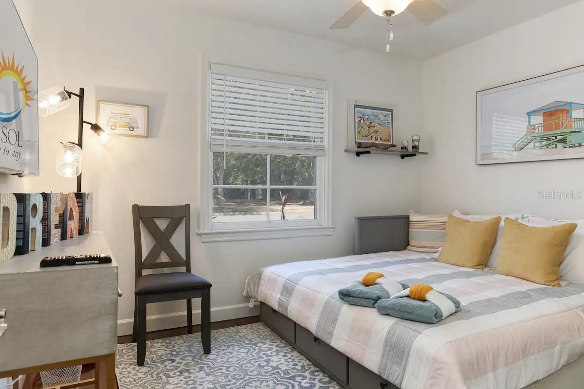 Image 39 of 51 For 4014 Palmira Avenue