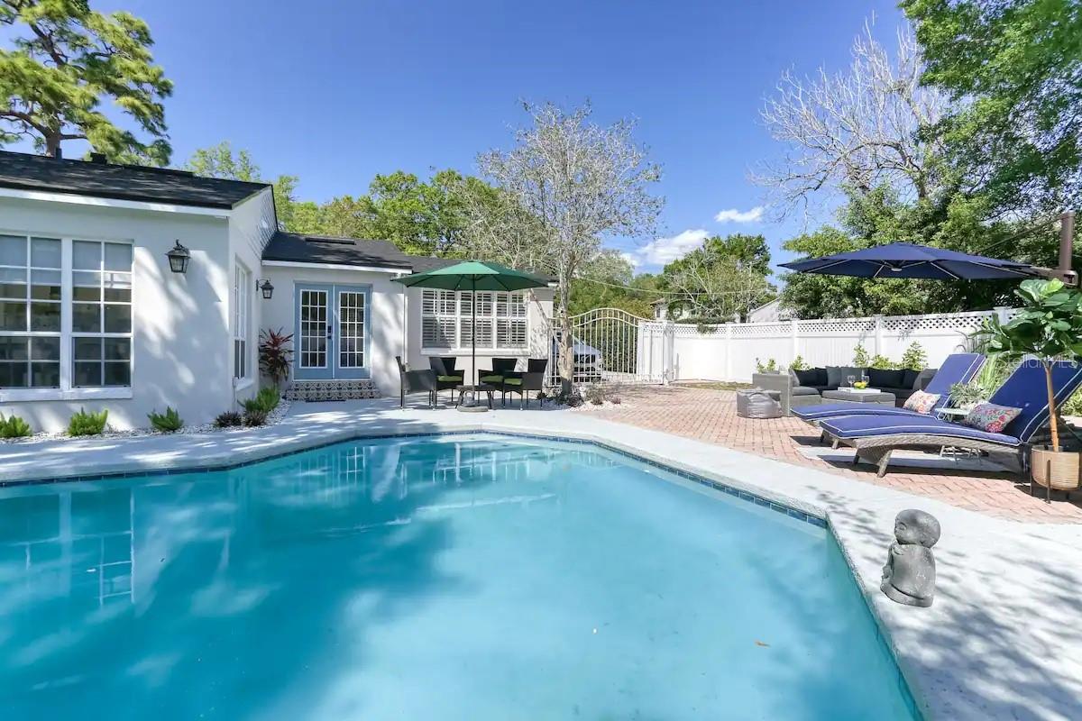 Image 5 of 51 For 4014 Palmira Avenue