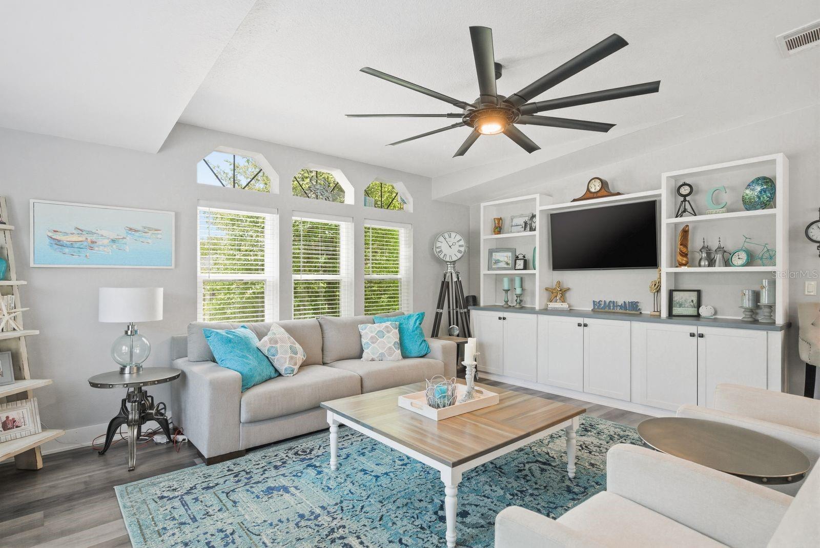 Image 11 of 56 For 137 Lake Tarpon Drive 18