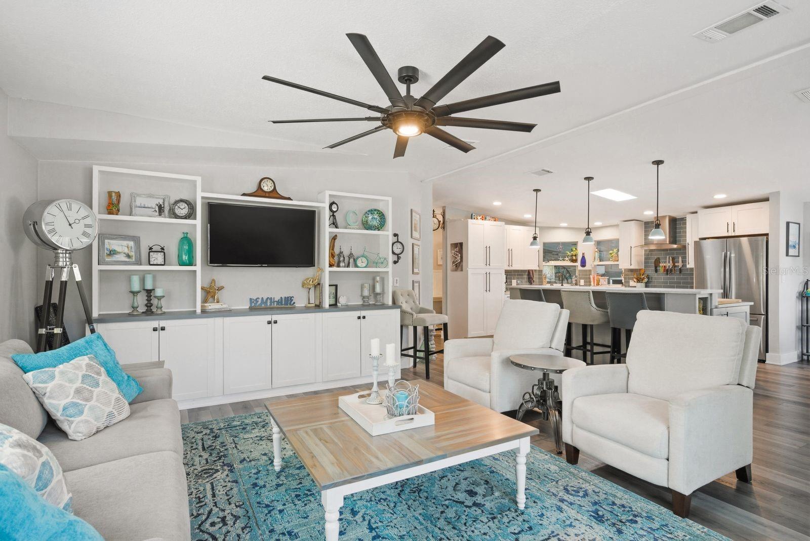 Image 12 of 56 For 137 Lake Tarpon Drive 18