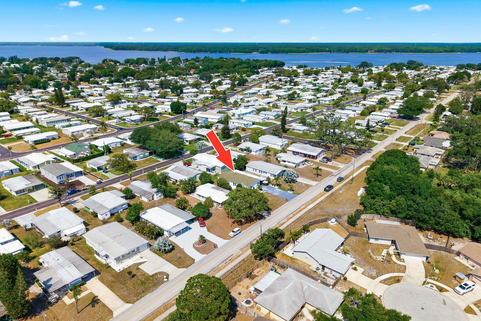 Image 2 of 56 For 137 Lake Tarpon Drive 18
