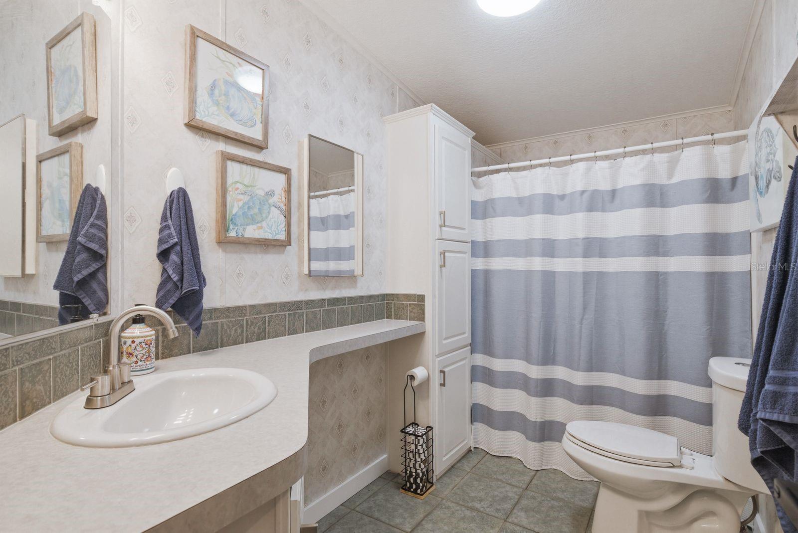 Image 30 of 56 For 137 Lake Tarpon Drive 18
