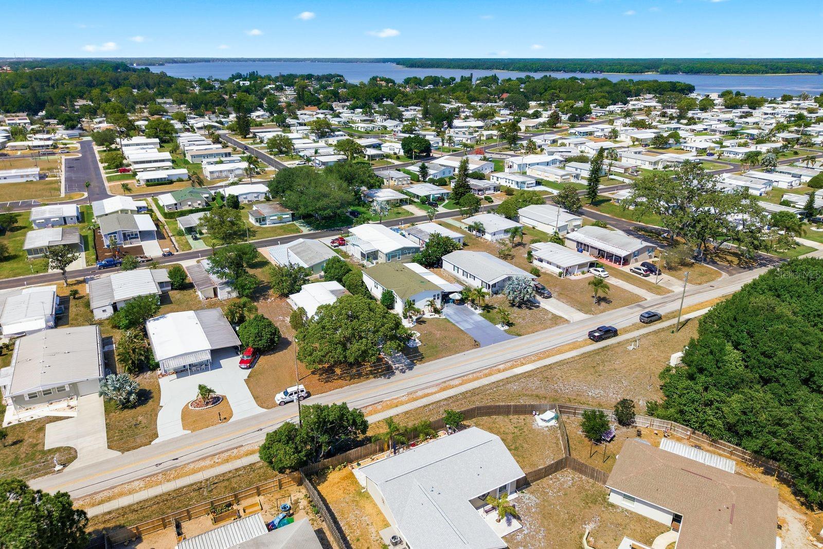 Image 45 of 56 For 137 Lake Tarpon Drive 18