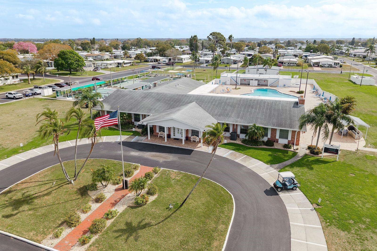 Image 48 of 56 For 137 Lake Tarpon Drive 18
