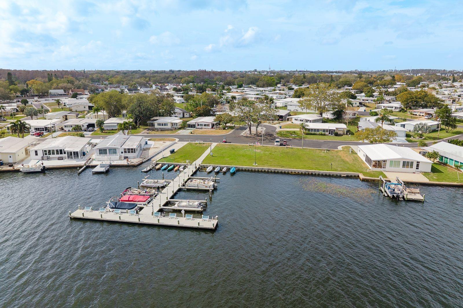 Image 53 of 56 For 137 Lake Tarpon Drive 18