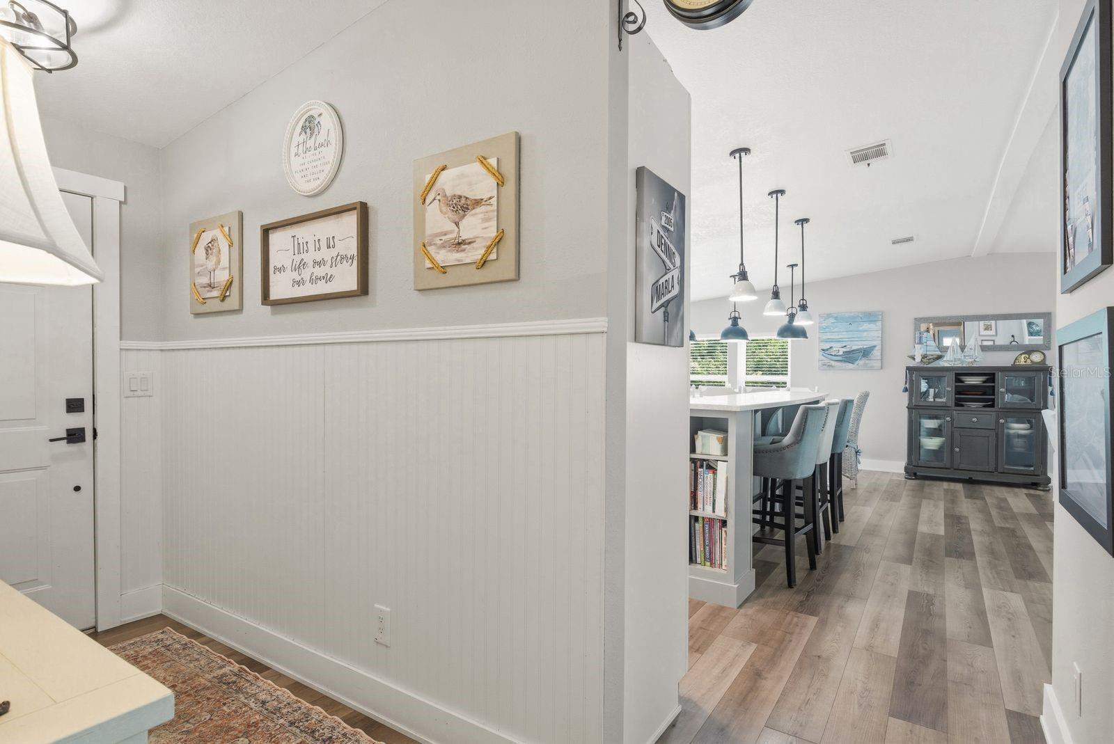 Image 7 of 56 For 137 Lake Tarpon Drive 18
