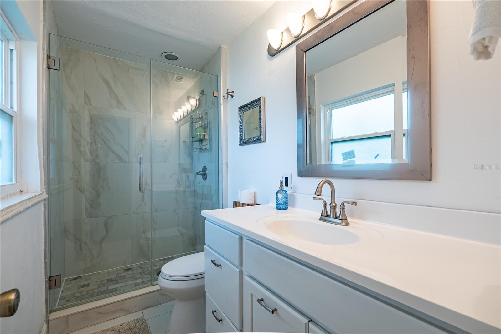 Image 16 of 56 For 401 Bullard Parkway