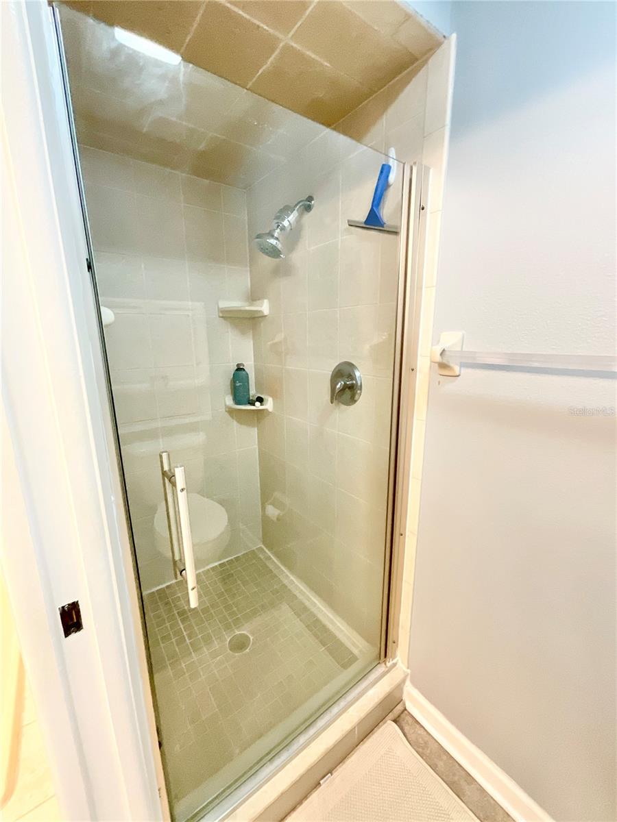 Image 16 of 31 For 2913 Longbrooke Way