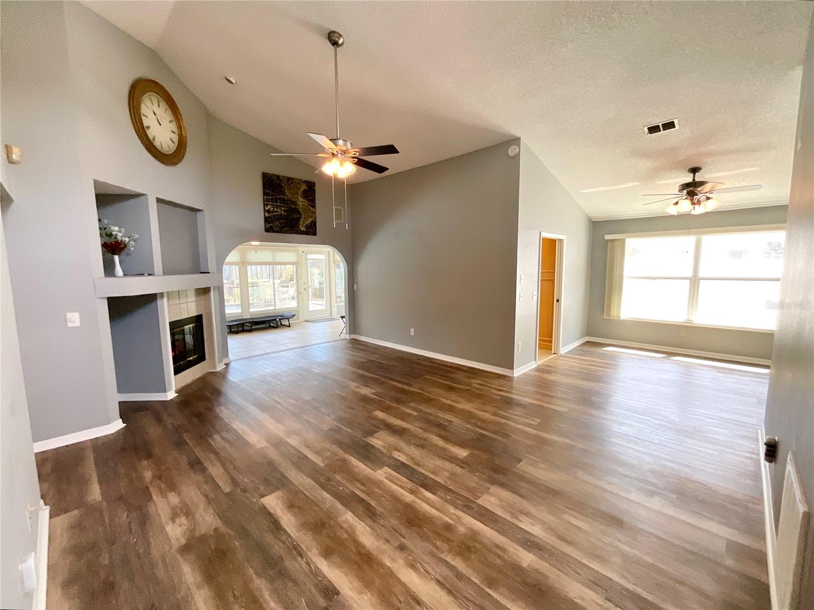 Image 6 of 31 For 2913 Longbrooke Way