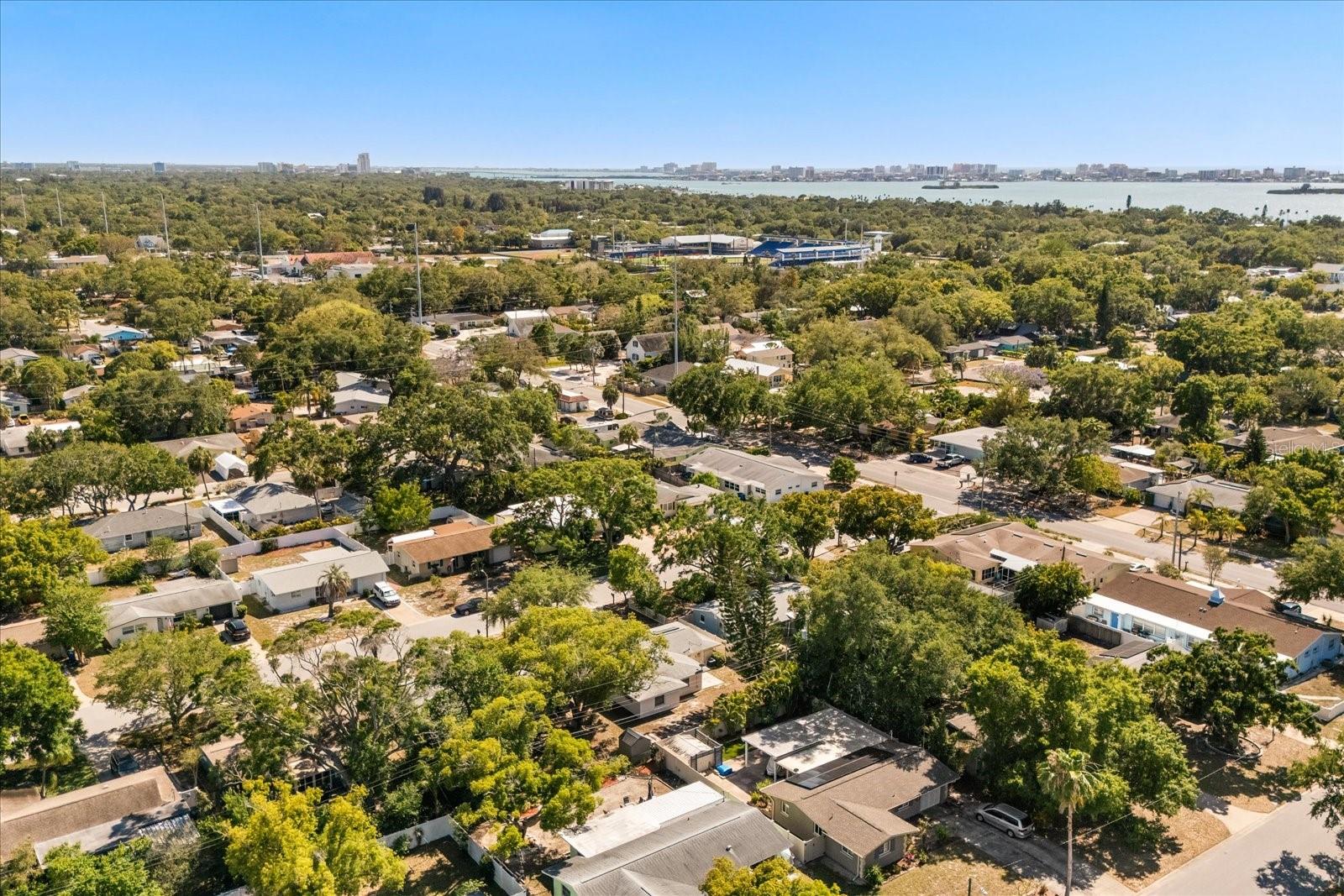 Image 29 of 30 For 620 Jacaranda Street