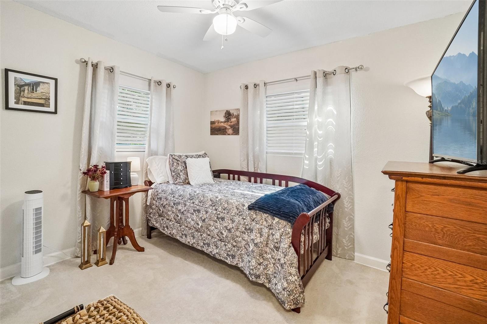 Image 21 of 35 For 5389 55th Avenue N