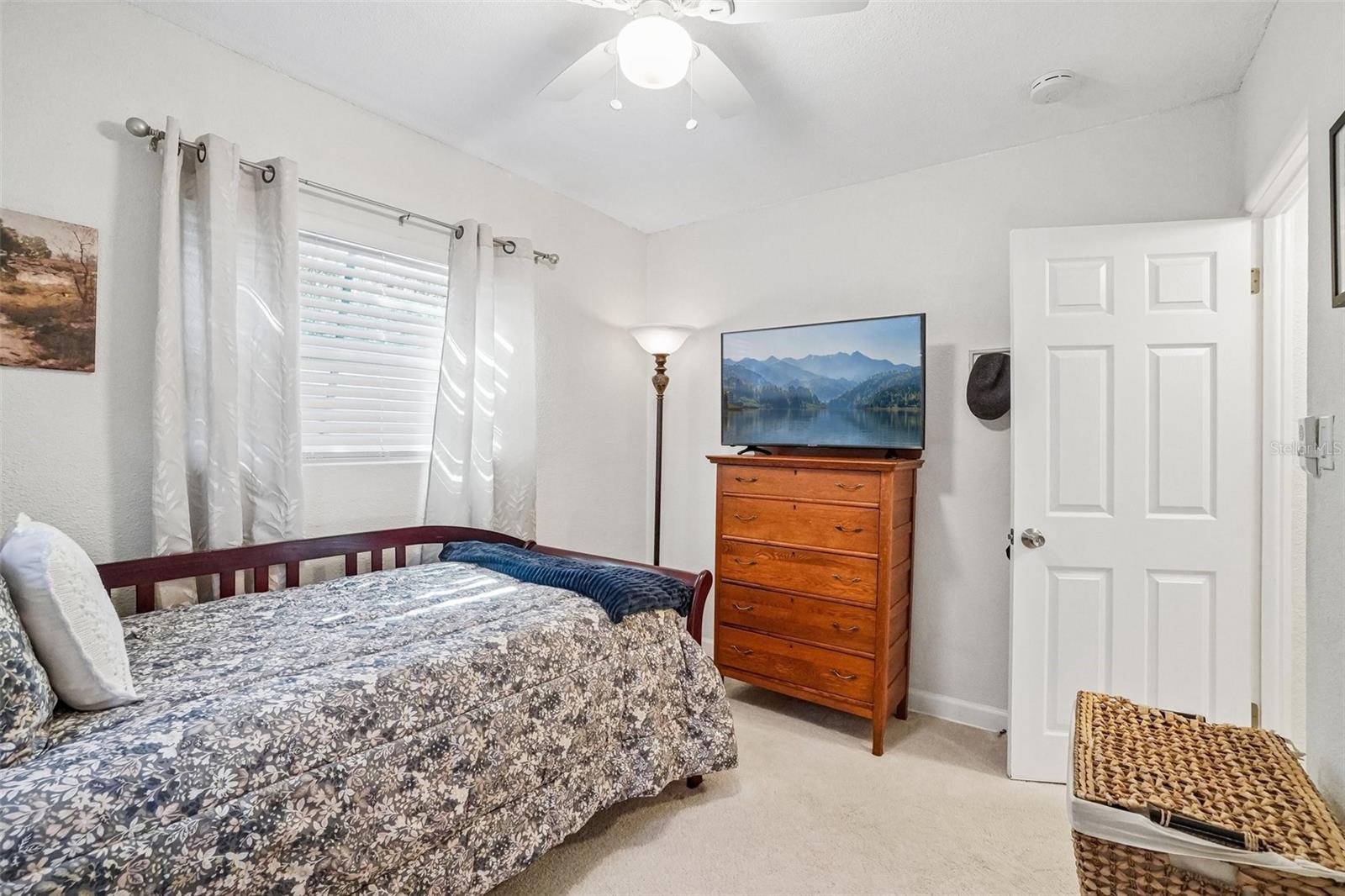 Image 23 of 35 For 5389 55th Avenue N