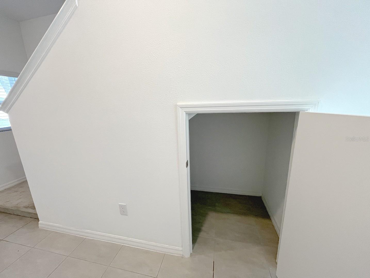Image 18 of 37 For 11832 Glenside Terrace