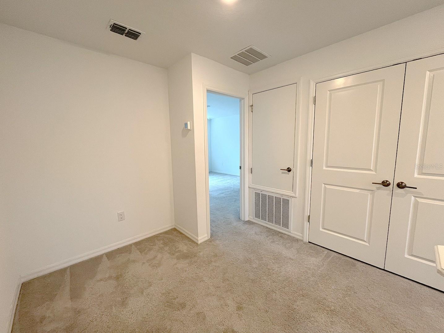 Image 22 of 37 For 11832 Glenside Terrace