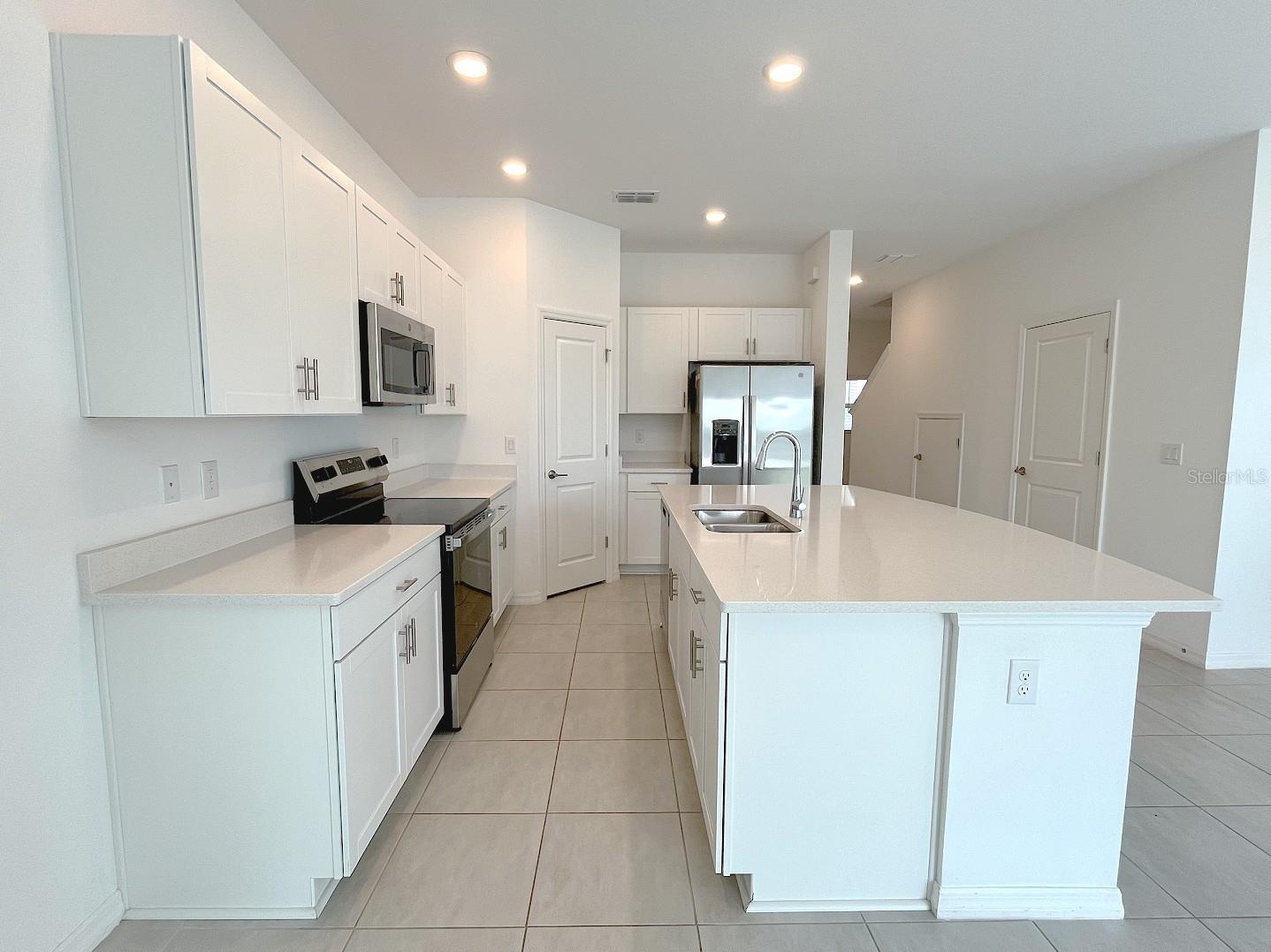 Image 8 of 37 For 11832 Glenside Terrace