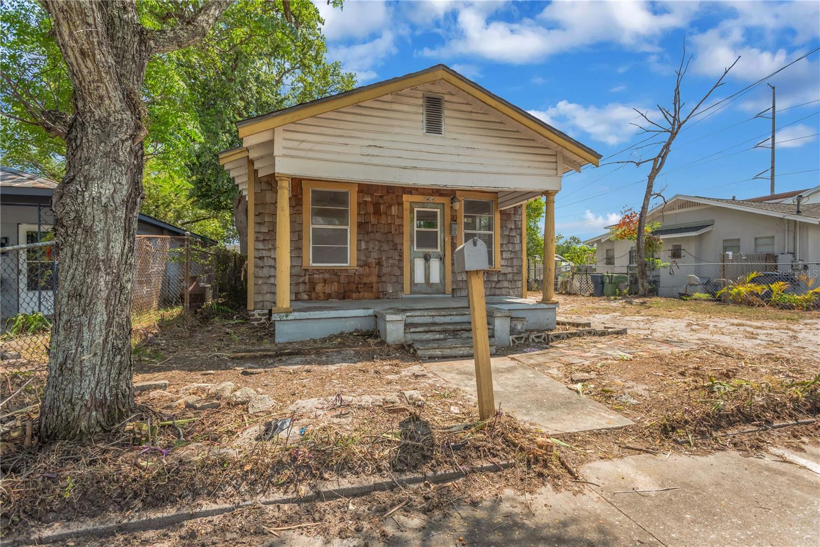 Image 4 of 16 For 2505 17th Avenue