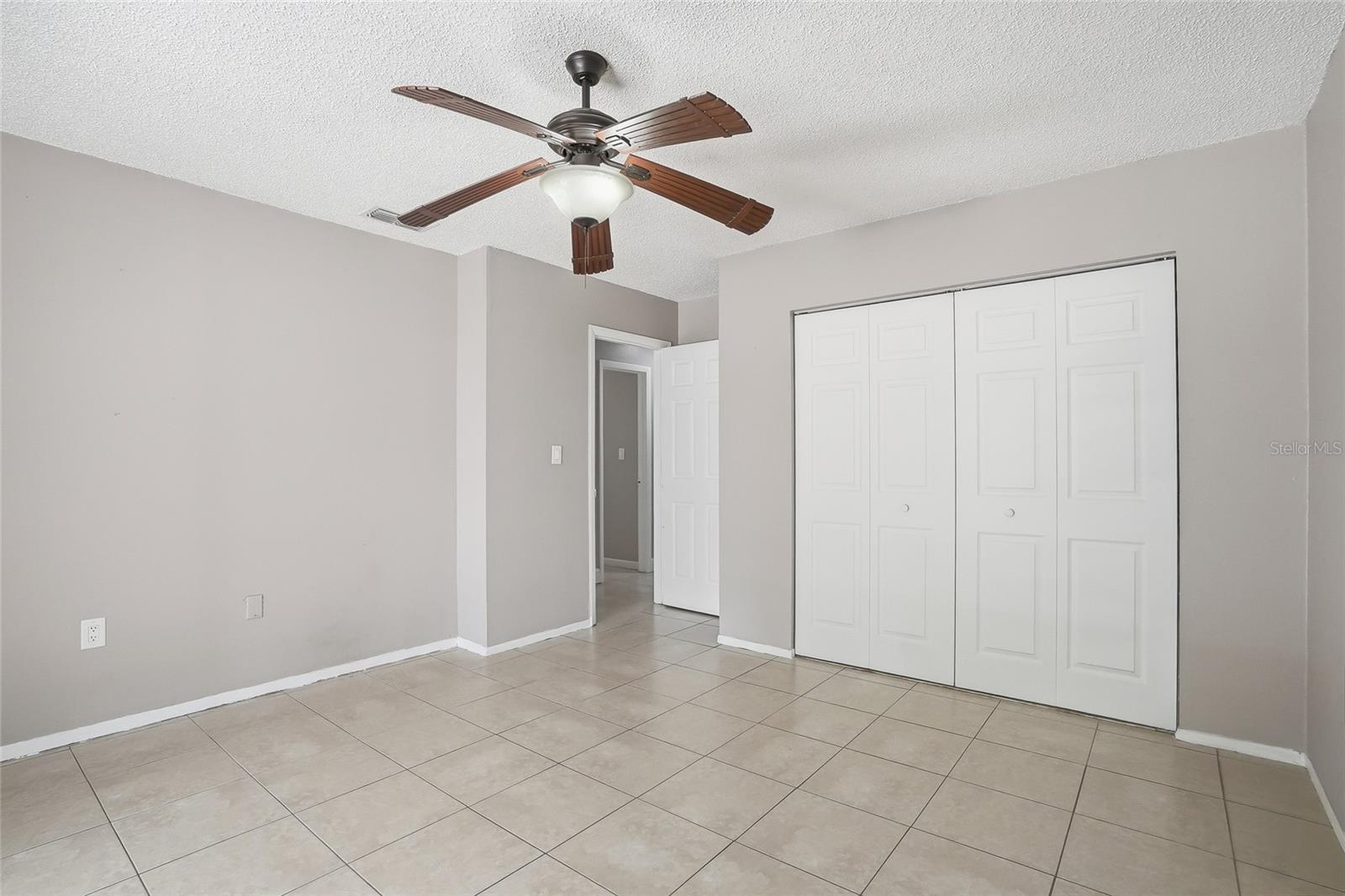 Image 15 of 30 For 3053 Oaklawn Ave