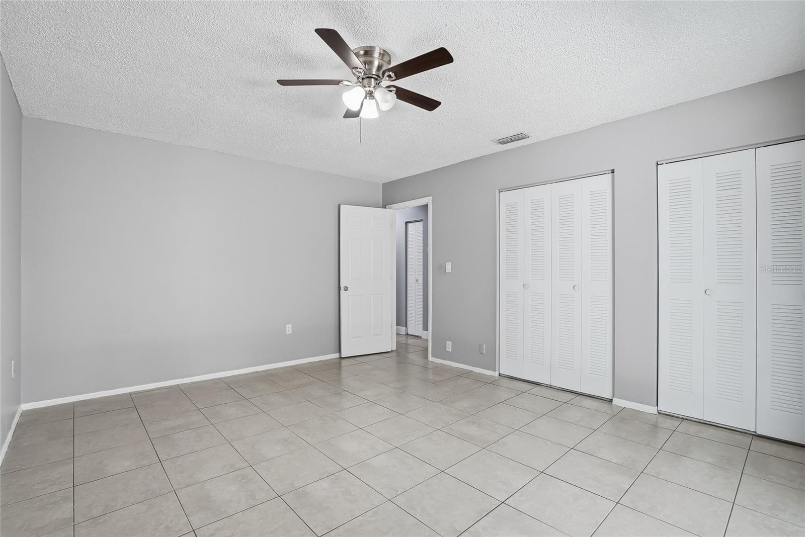Image 19 of 30 For 3053 Oaklawn Ave