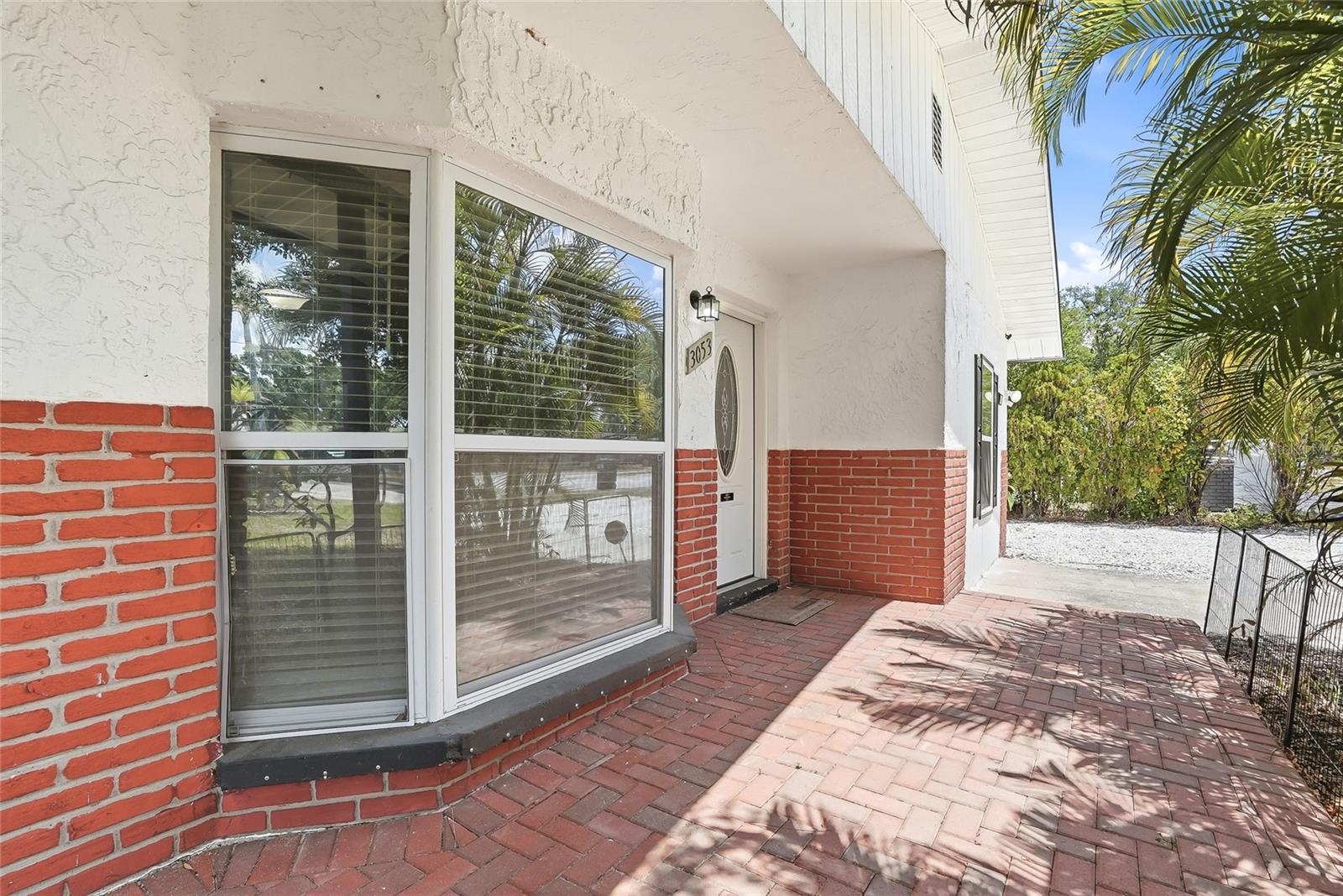 Image 3 of 30 For 3053 Oaklawn Ave