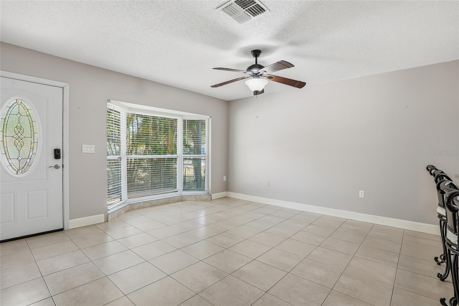 Image 6 of 30 For 3053 Oaklawn Ave