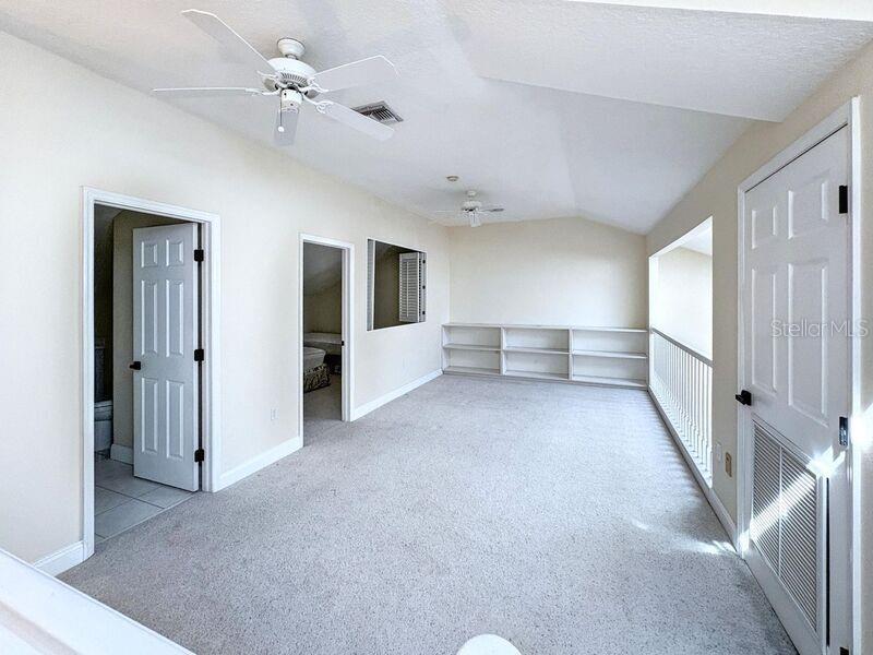Image 18 of 25 For 13634 Lake Point Drive S