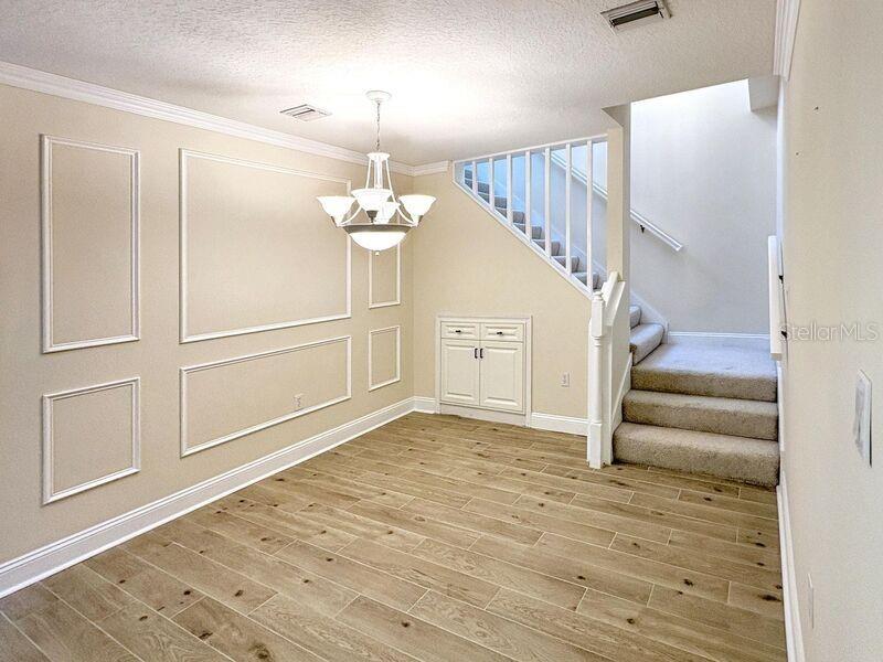 Image 7 of 25 For 13634 Lake Point Drive S