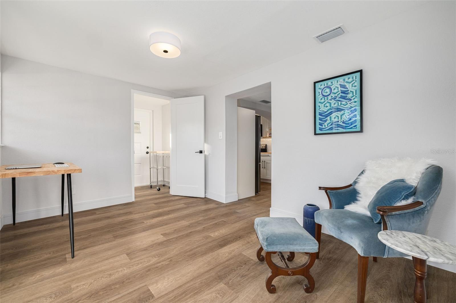 Image 11 of 19 For 3850 52nd Avenue N