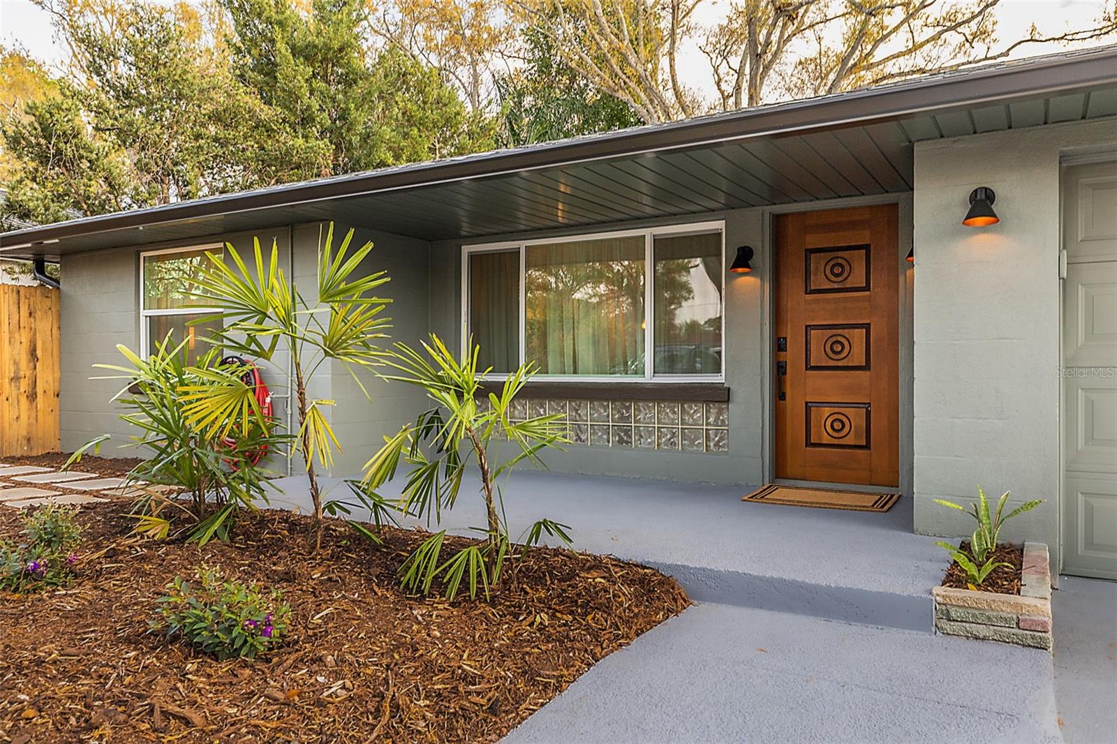 Image 2 of 19 For 3850 52nd Avenue N