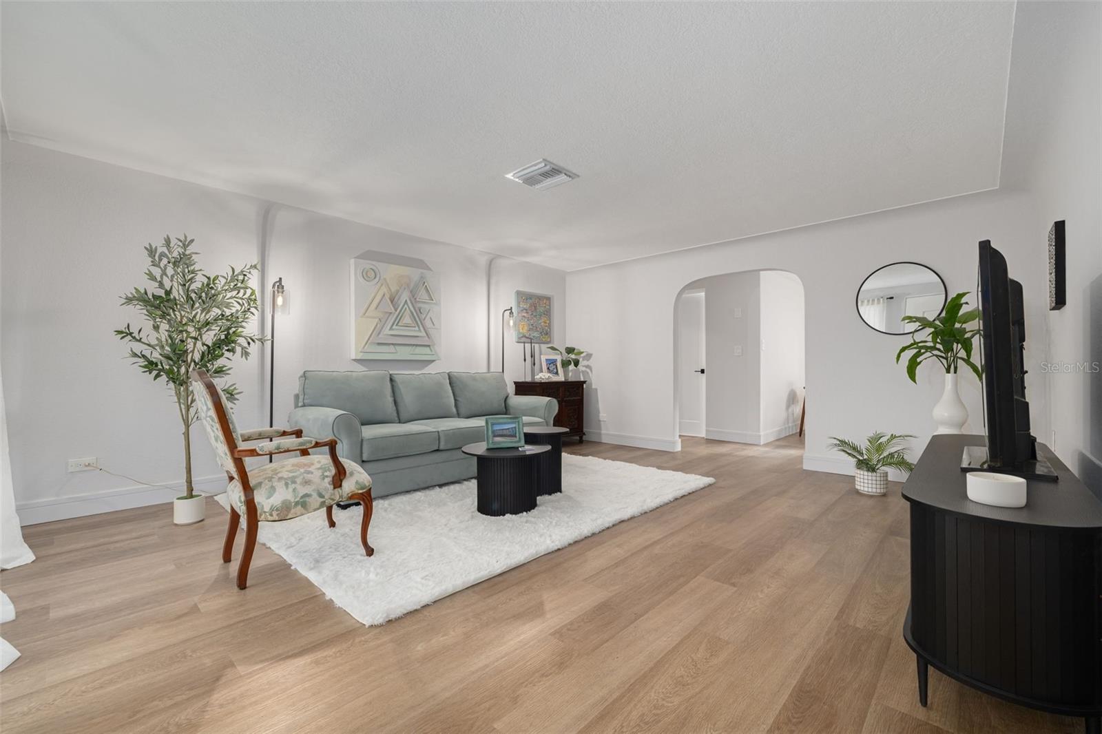 Image 3 of 19 For 3850 52nd Avenue N